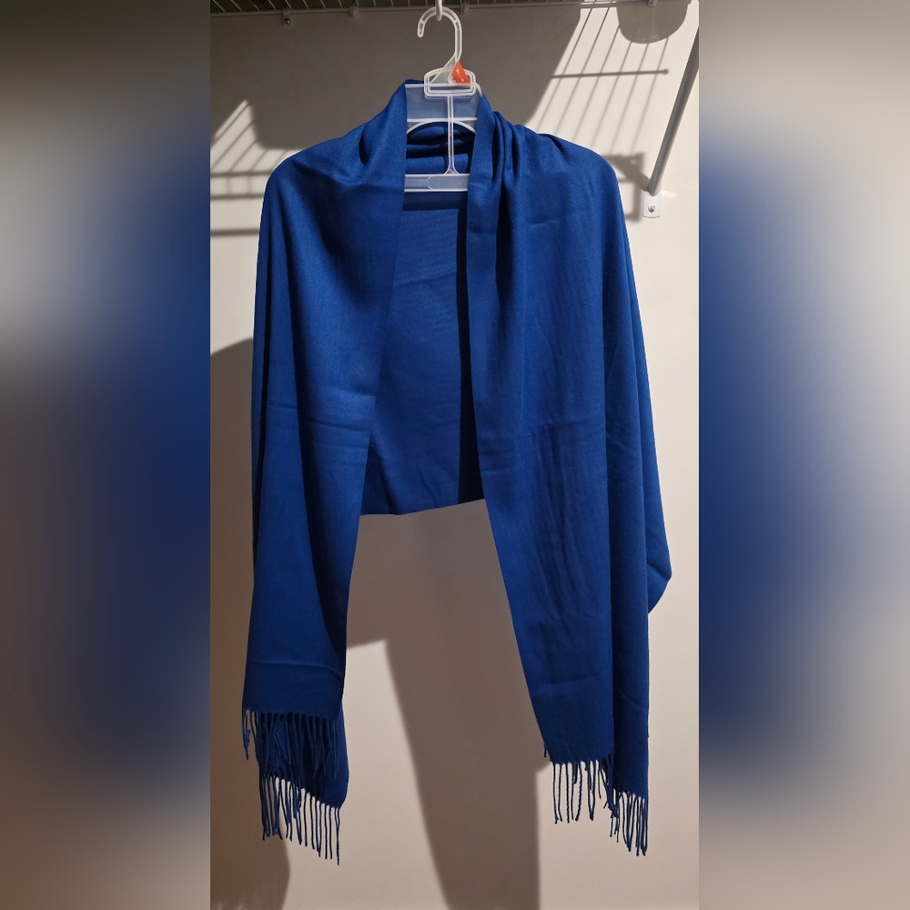 Elegant Blue Shawl
